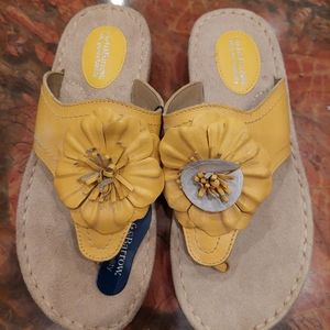 Croft & Barrow Yellow Flower Sandals